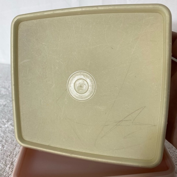 Vintage Tupperware Sandwich Keepers Stackable Square Away Containers W Lids - Picture 8 of 12